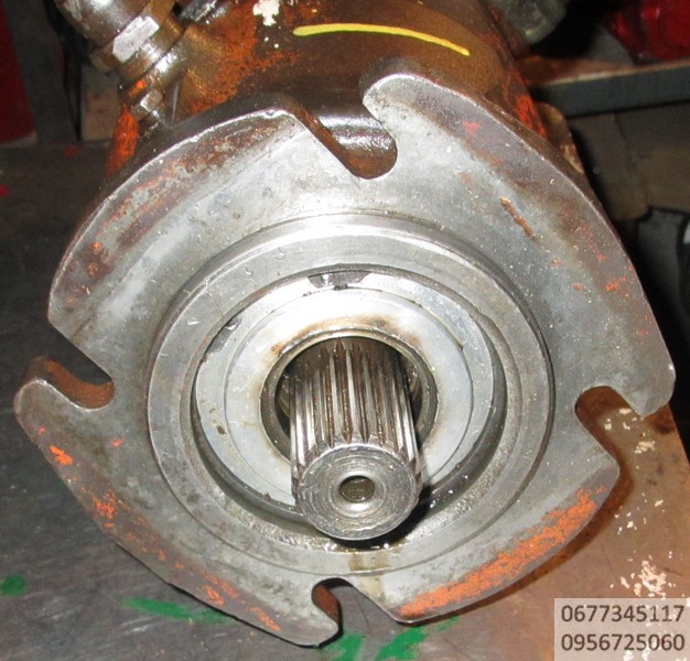 гидромотор МП-90. Применяется в гидростатической трансмиссия комбайна ДОН, Енисей, асвальтоукладчики, катки и другая уборочная, коммунальная техника. Коробка дон 1500,гидромотор коробки дон 1500